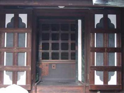 1699022108-entrance1.jpg