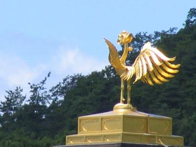 677608406-229-Golden-Rooster-2.jpg