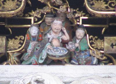 541195082-140-Carving-of-people.jpg