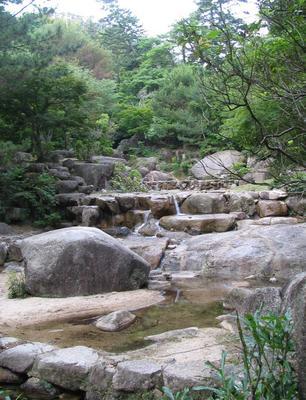 1114223019-422-Mt.-Misen-Waterfall2.jpg