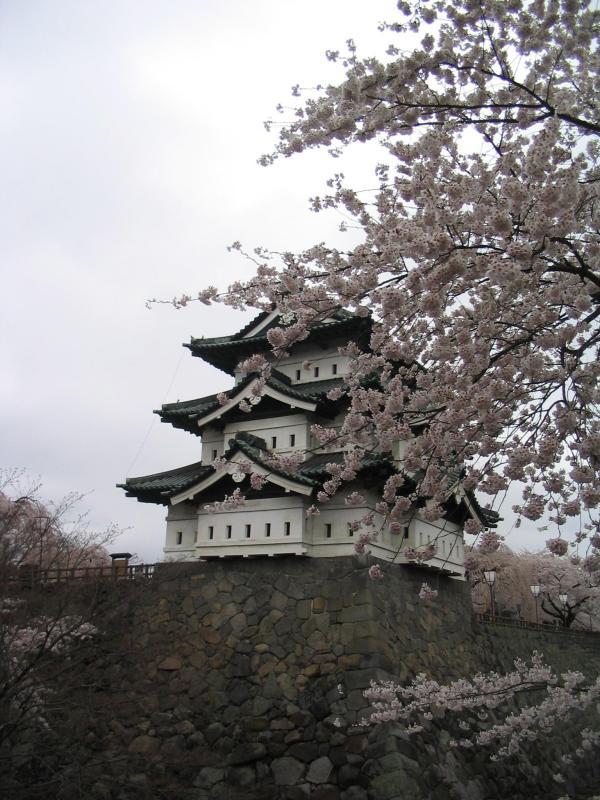 1203896438-Hirosaki-jo.jpg